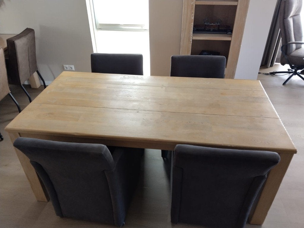 Massief houten eettafel (Cadro), Huis en Inrichting, Ophalen, Gebruikt, 50 tot 100 cm, 150 tot 200 cm