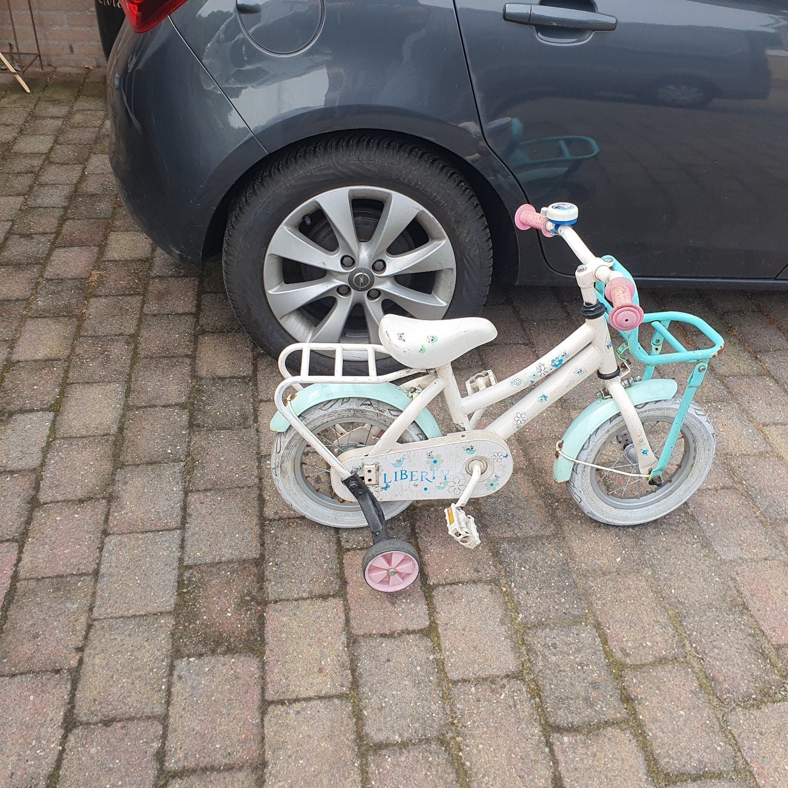 Volare Liberty 12 inch kinderfiets, Fietsen en Brommers, Fietsen | Meisjes, Ophalen, Gebruikt, 14 inch of minder