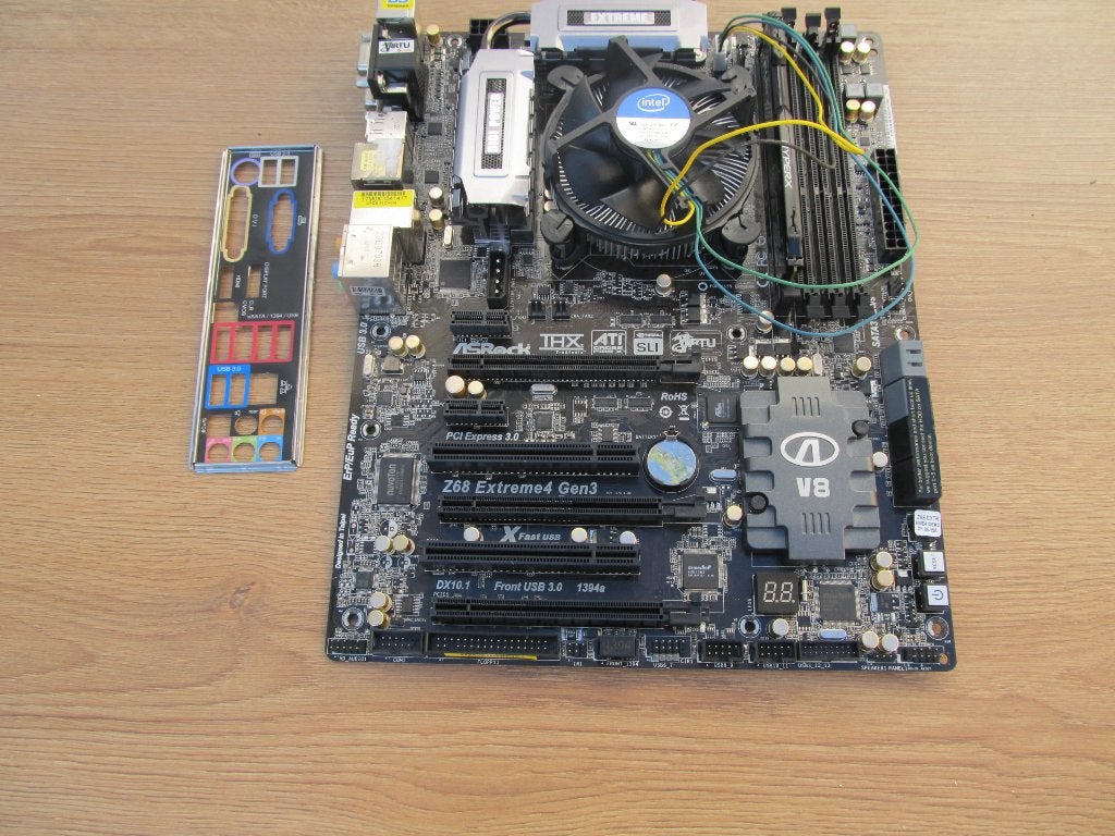 ASRock Z68 Extreme4 Gen3 LGA1155 , Ophalen, Gebruikt, DDR3, ATX