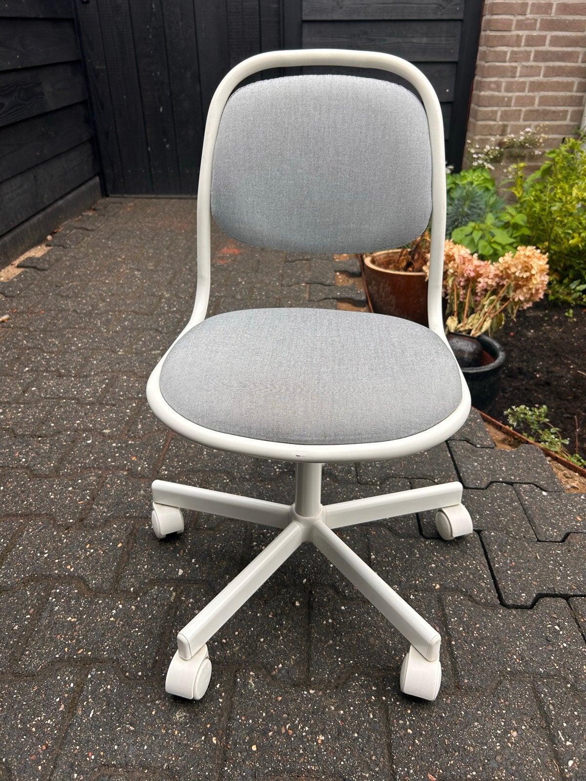 Ikea bureaustoel voor kinderen - grijs en roze beschikbaar, Kinderen en Baby's, Ophalen, Gebruikt, Stoel(en)