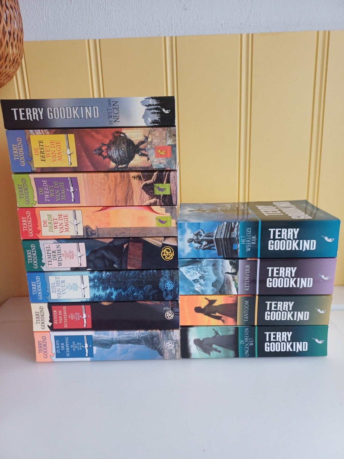 de wetten van de magie paperback, Boeken, Fantasy, Ophalen of Verzenden, Gelezen, Terry Goodkind
