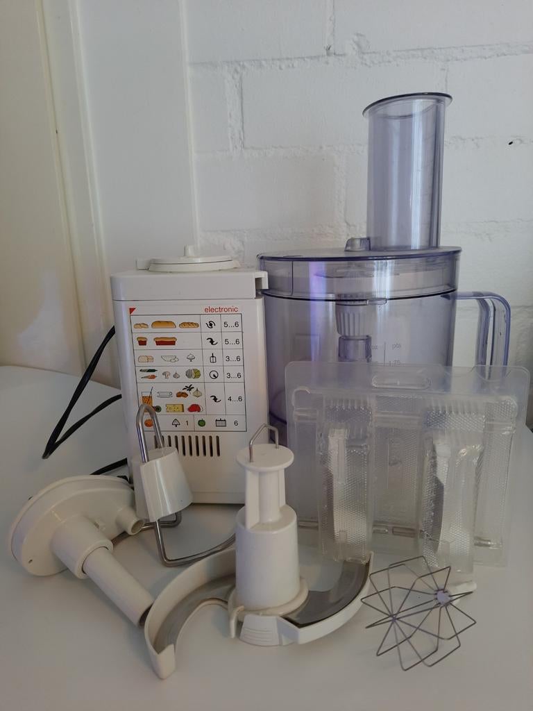 Braun keukenmachine, Witgoed en Apparatuur, Ophalen of Verzenden, Gebruikt, 3 snelheden of meer