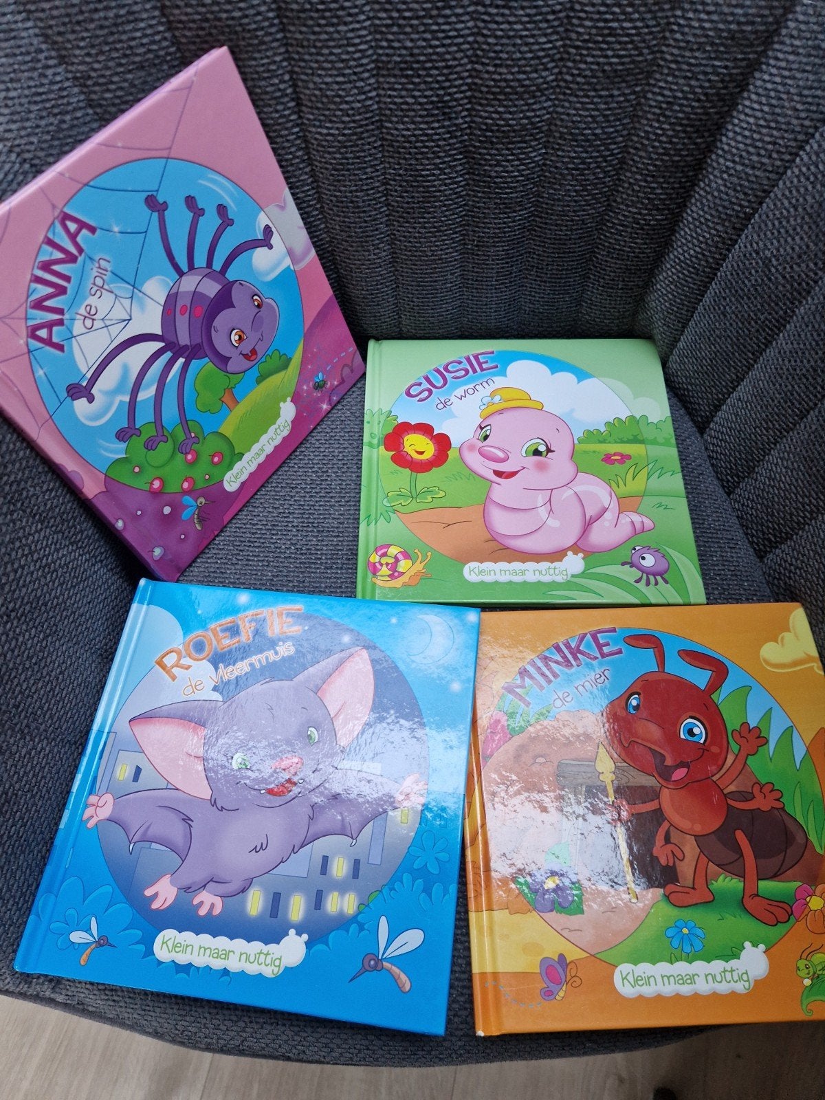 worm mier spin Vleermuis - Klein maar Nuttig, Boeken, Ophalen of Verzenden, Gelezen, Fictie algemeen