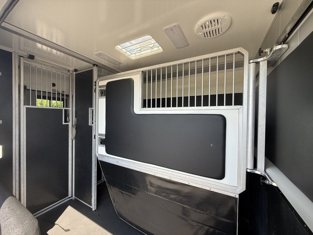 Renault Master | HORSETRUCK | STX | STALLION 5XL | 2022 | DU, Dieren en Toebehoren, Weduwestraat 12
4884MV  WERNHOUT, NL, Paardenwagentje NL | MVV HORSETRUCKS