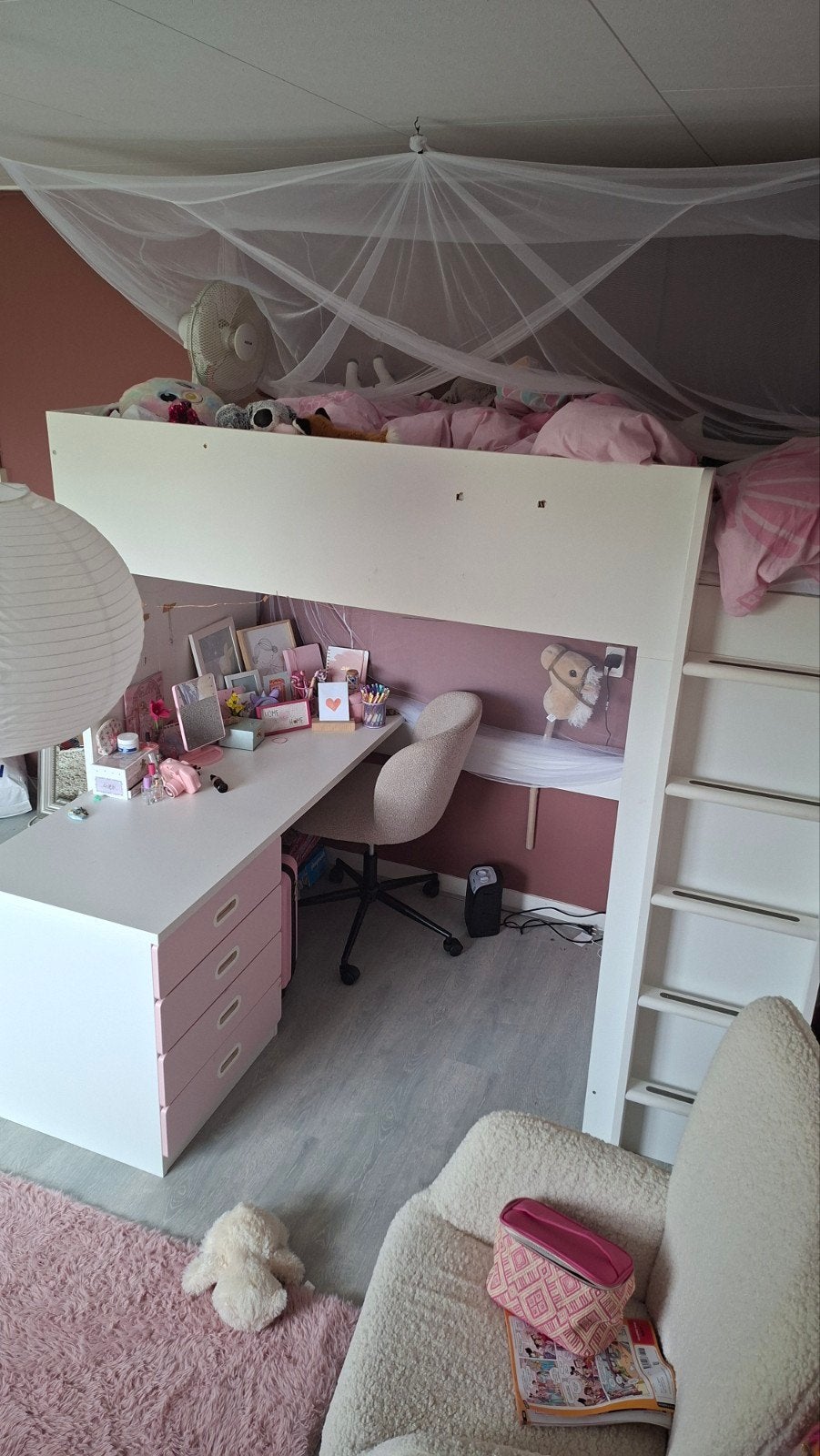 hoogslaper met bureau en kast. Smastad Ikea. roze, Kinderen en Baby's, Ophalen, 85 tot 100 cm, Gebruikt, Hoogslaper of Stapelbed