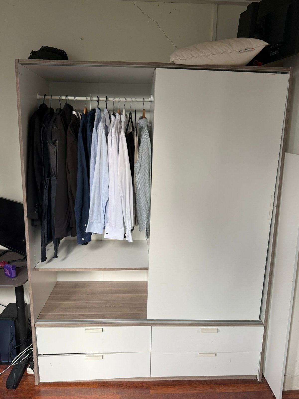 Gratis af te halen – kledingkast, Huis en Inrichting, Kasten | Kledingkasten, Gebruikt, 150 tot 200 cm, 100 tot 150 cm, 50 tot 75 cm