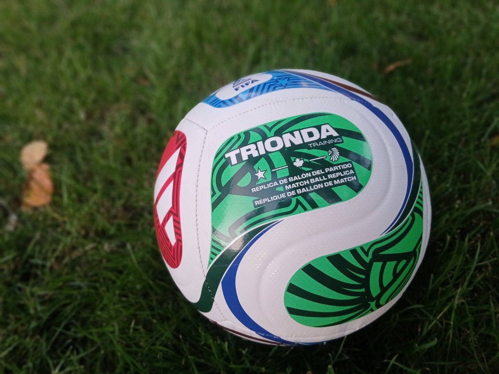 Trionda voetbal - FIFA Training Match Ball Replica, Ophalen, Zo goed als nieuw, Bal
