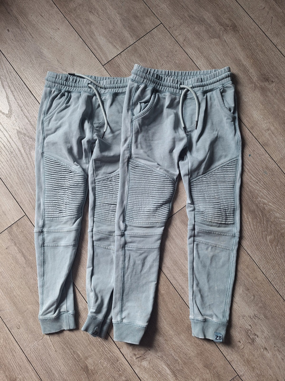 2 Z8 broeken maat 116 (één met gaatjes gratis), Broek, Gebruikt, Z8, Ophalen of Verzenden