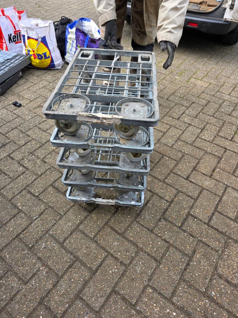 Hondjes / Transportkarren voor kratten, Ophalen of Verzenden, Onbekend, Onbekend@voorbeeld.com, Onbekend