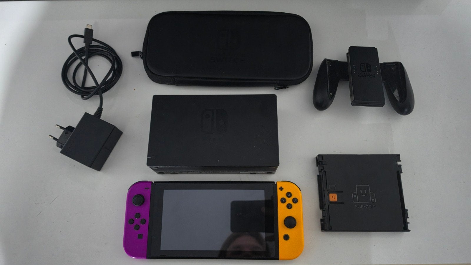 Nintendo switch v1 patched 128GBcomplet+Flip Grip, Spelcomputers en Games, Ophalen, Met 2 controllers, Zo goed als nieuw, Switch Original