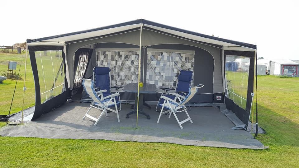 Dethleffs Camper 450 2006 | Dorema XL voortent | Vast bed, Vast bed, Rondzit, Koelkast, Particulier