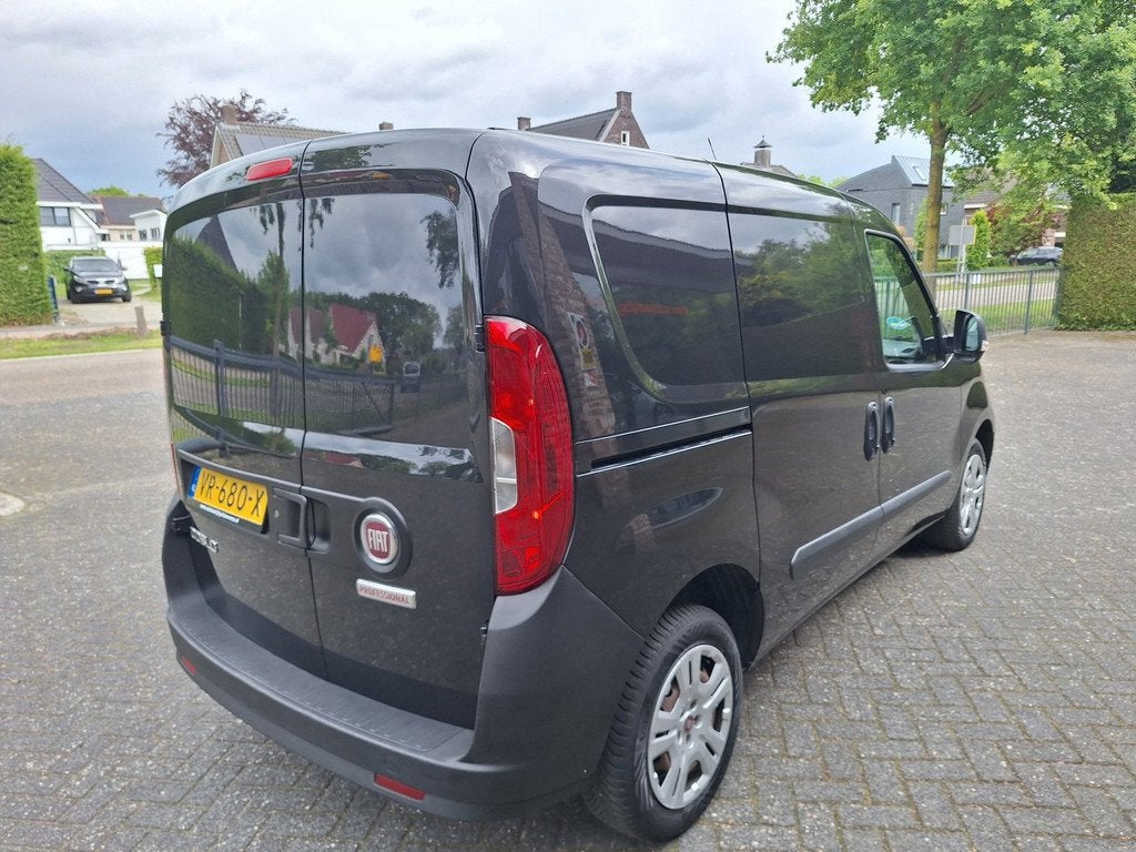 Fiat Doblò Cargo 1.3 MJ L1H1 Actual Euro 5, Voorwielaandrijving, Euro 5, Stof, Gebruikt