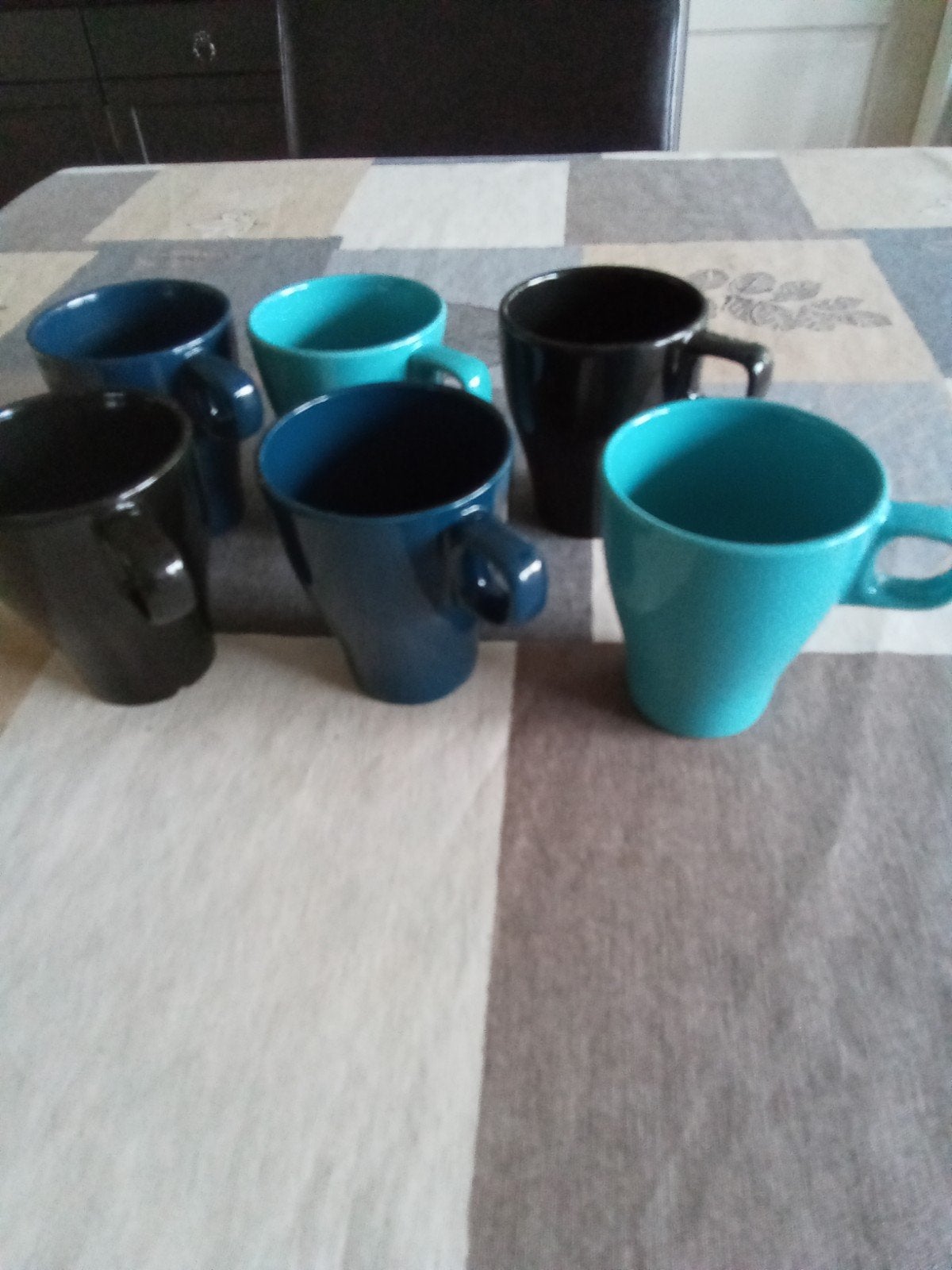 6 koffie mokken van Ikea. Zwart, lichtblauw en donkerblauw, Huis en Inrichting, IKEA, Zo goed als nieuw, Overige stijlen, Aardewerk