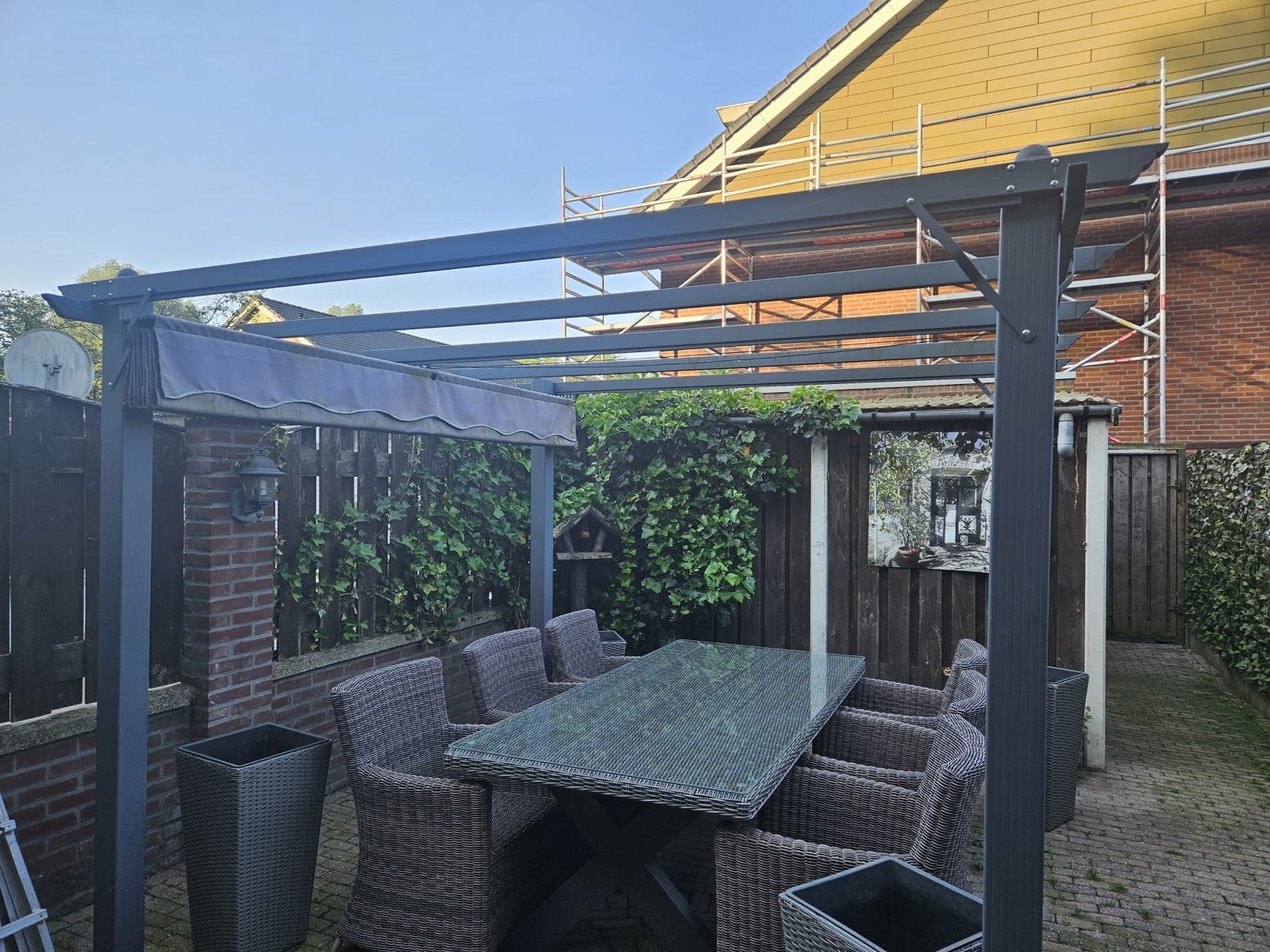 Aluminium Pergola met Uitschuifbaar Doek, Gebruikt, Minder dan 4 meter, Paviljoen, 2 meter of meer