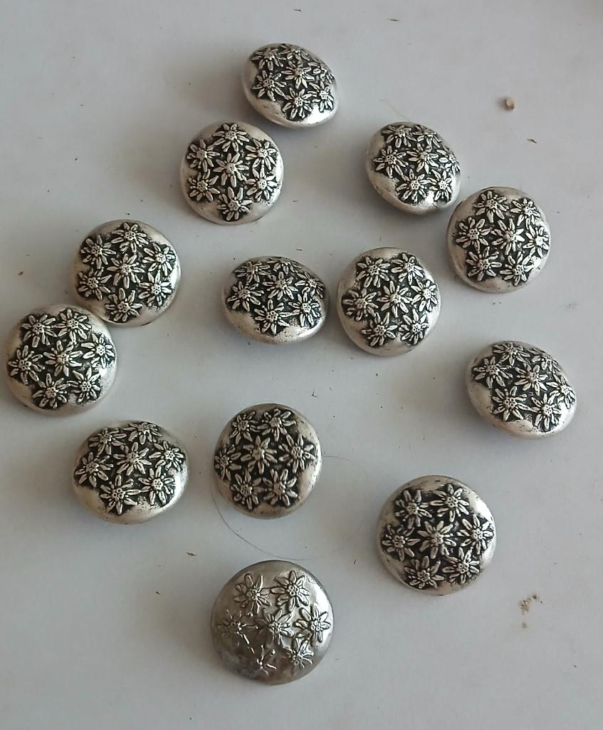 Knopen metaal 3,2cm 1 euro per stuk, Hobby en Vrije tijd, Naaien en Fournituren, Ophalen of Verzenden, Nieuw, Knoop of Knopen