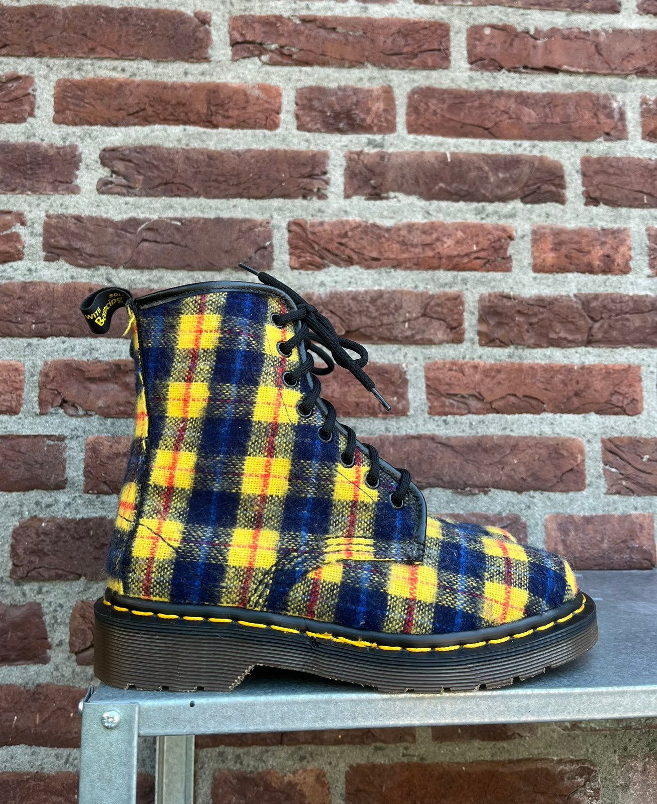 Dr. Martens 1460 MIE Tartan wol maat Uk 3/ Eu 36, Dr. Martens, -, Lage of Enkellaarzen, Nieuw