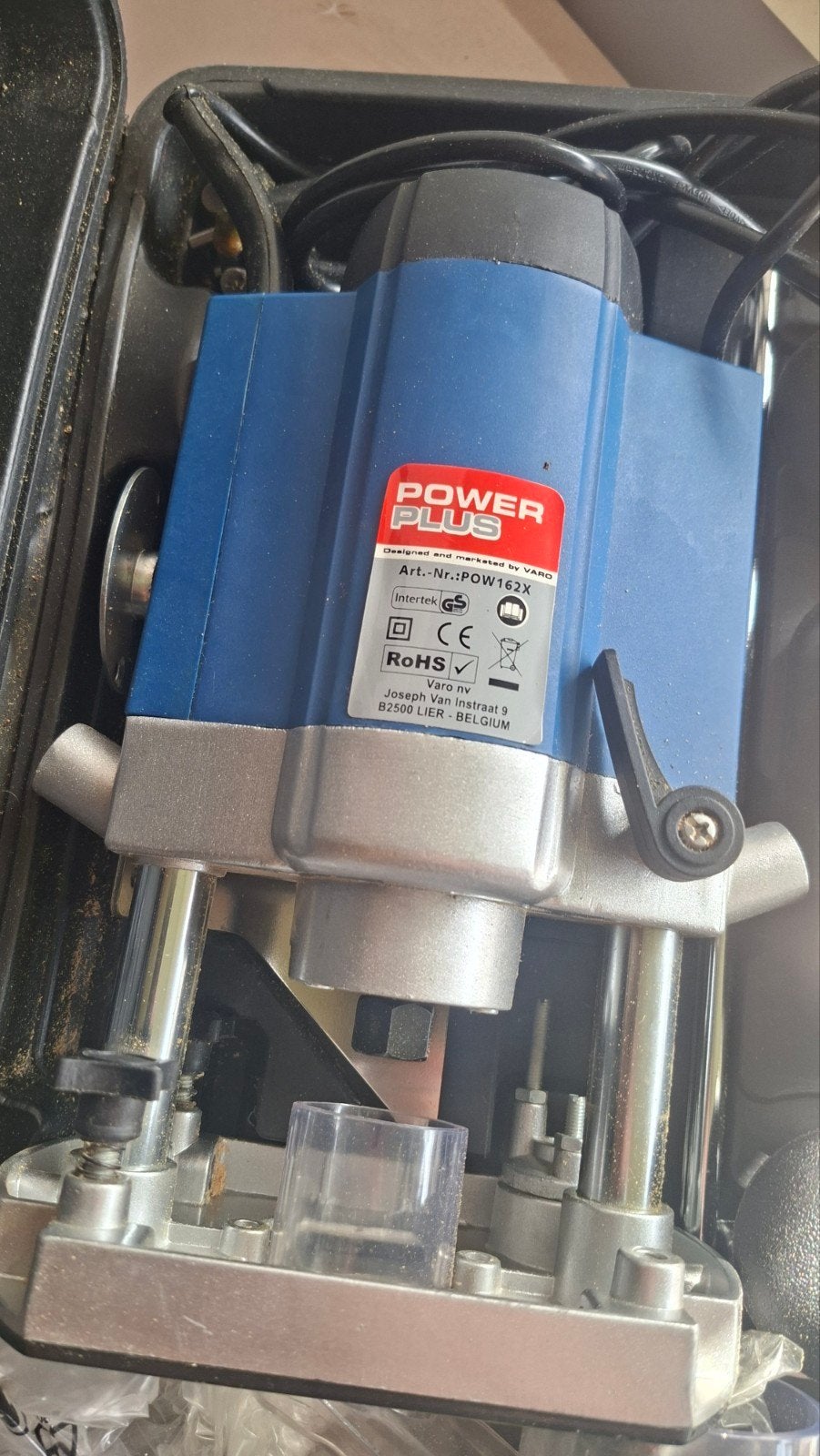 Bovenfrees in koffer met verschillende freesjes, Ophalen of Verzenden, Zo goed als nieuw, Elektrisch, Bovenfrees