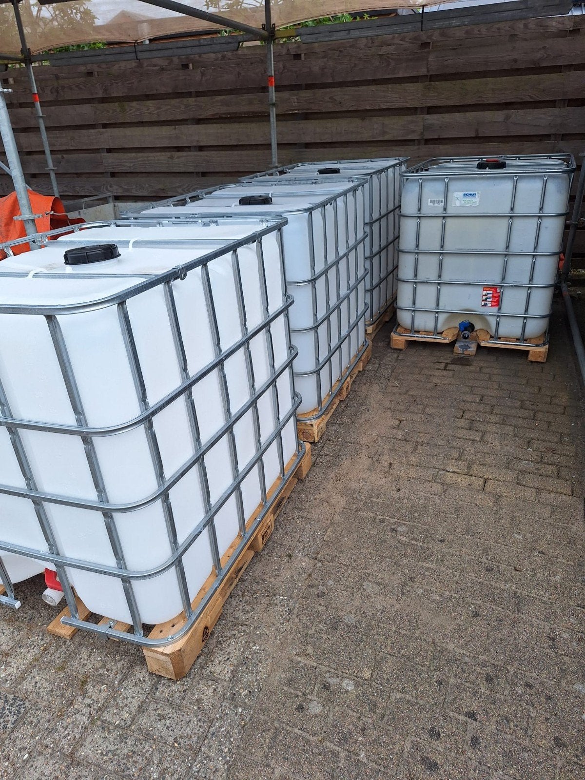 4 st Mooie 1000 ltr ibc's, Tuin en Terras, Regentonnen, 150 liter of meer, Ophalen