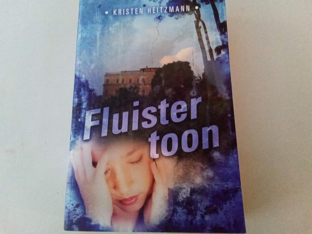 Fluistertoon ( Kristen Heitzmann, Boeken, Ophalen of Verzenden, Zo goed als nieuw