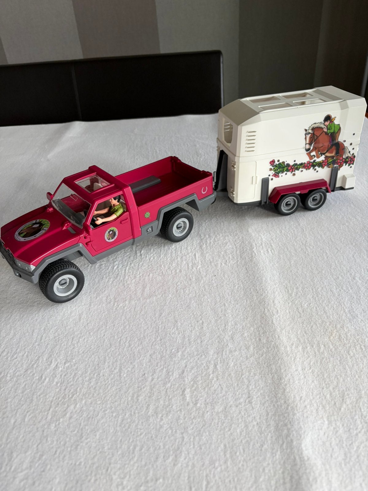 Schleich Horse Club Auto met Paardentrailer +Paarden - Set 4, Ophalen of Verzenden, Zo goed als nieuw