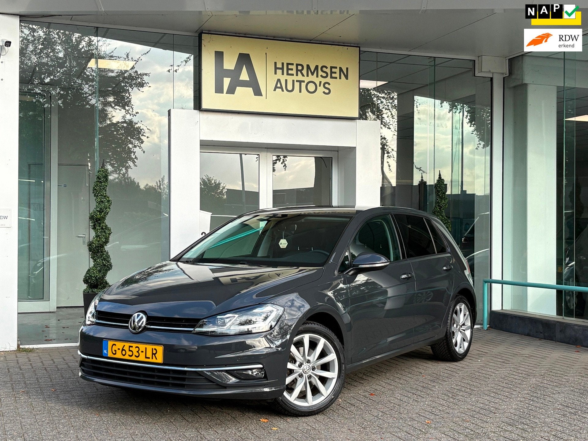 Volkswagen Golf 1.5 TSI Highline|NL Auto|Virtueel|ACC|, Auto's, Dealer onderhouden, 4 cilinders, Alcantara, Origineel Nederlands