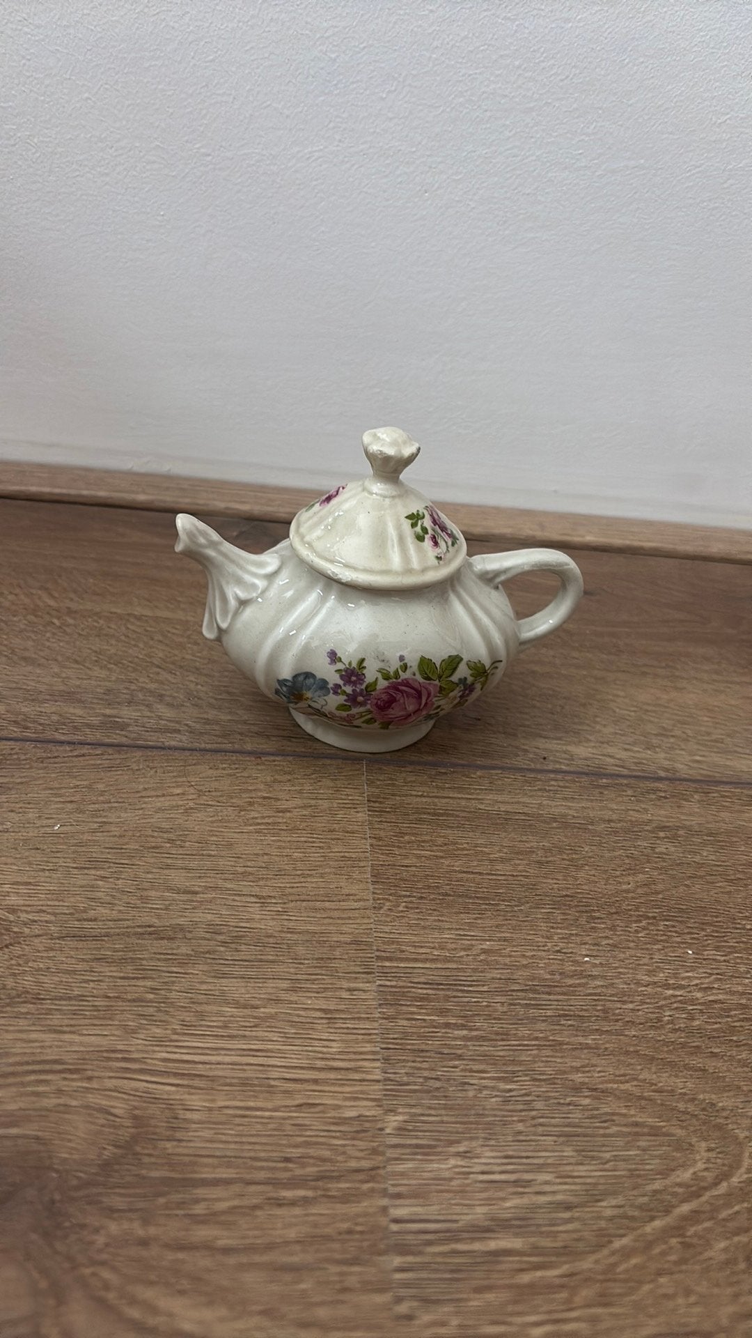 theepot porselein, Ophalen