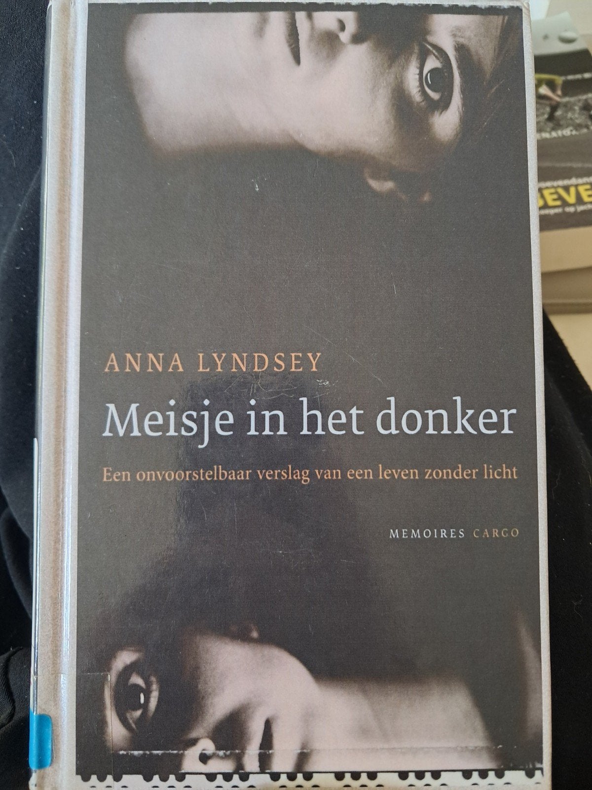 Meisje in het donker - Anna Lyndsey : boek, Ophalen of Verzenden, Gelezen, Anna Lyndsey, Overige