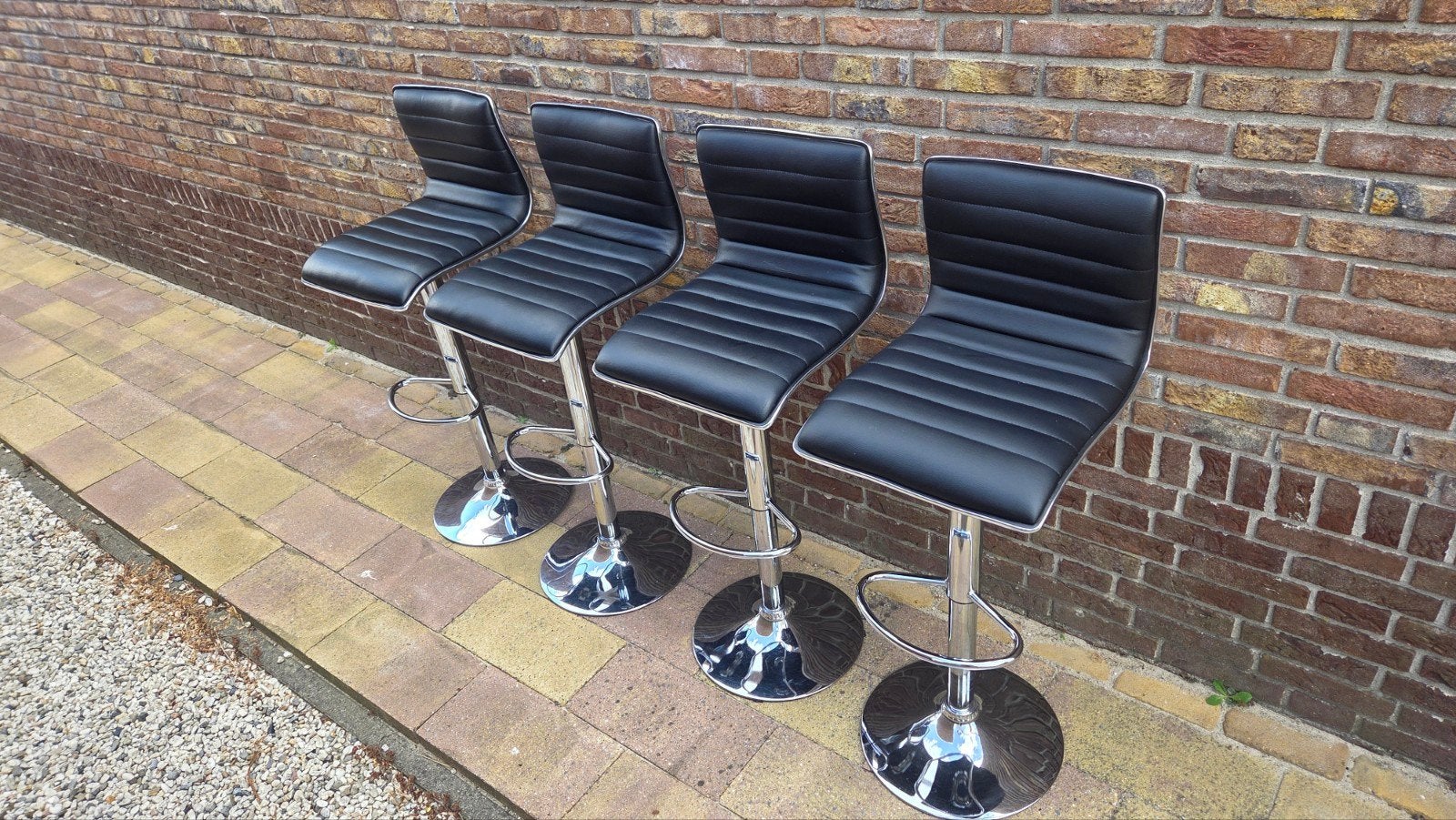 4 nette barkrukken/stoelen, Ophalen, In hoogte verstelbaar, 60 tot 90 cm