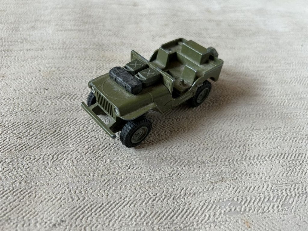 Willy's MB model voertuig - gemaakt door Dinky Toys US JEEP, Ophalen of Verzenden, Landmacht, Amerika, Miniatuur of Beeldje