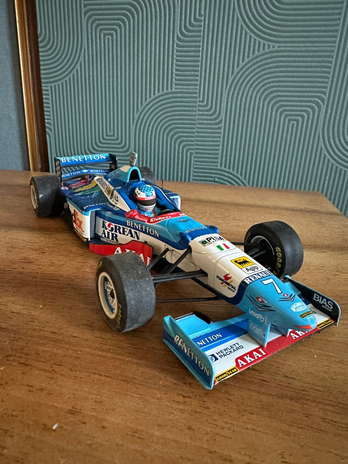 Minichamps 1:18 - Benetton Renault B197 J. Alesi #7, Hobby en Vrije tijd, Modelauto's | 1:18, Ophalen of Verzenden, Gebruikt, Auto