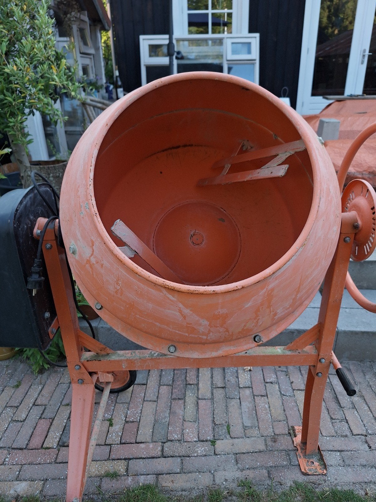 Hecht 2141 Betonmolen - Krachtige 650W Cementmixer, Ophalen, Gebruikt