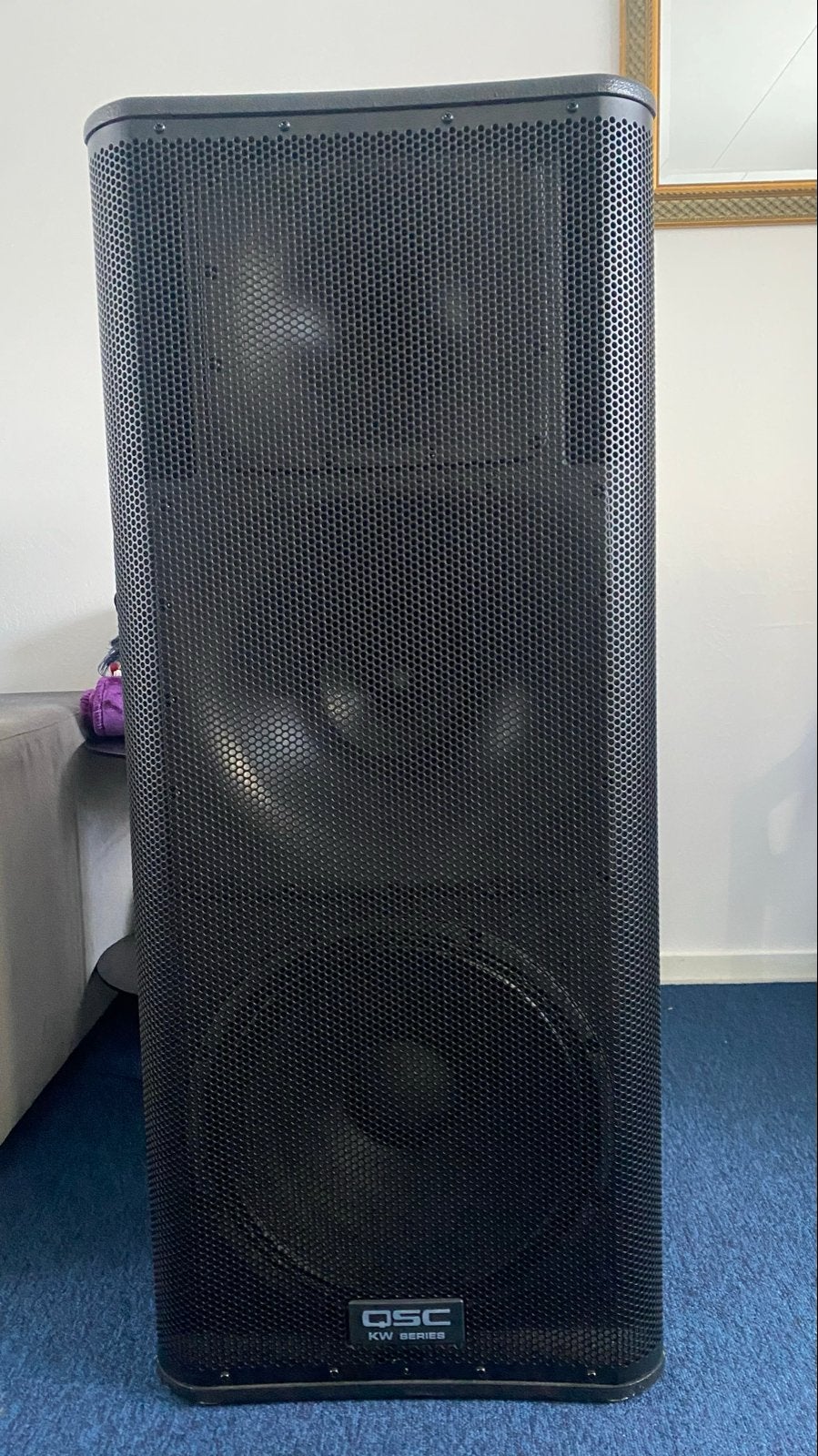 (1) QSC KW153 Actieve Luidspreker - Krachtig Geluid, Gebruikt, Overige typen, 120 watt of meer, Ophalen