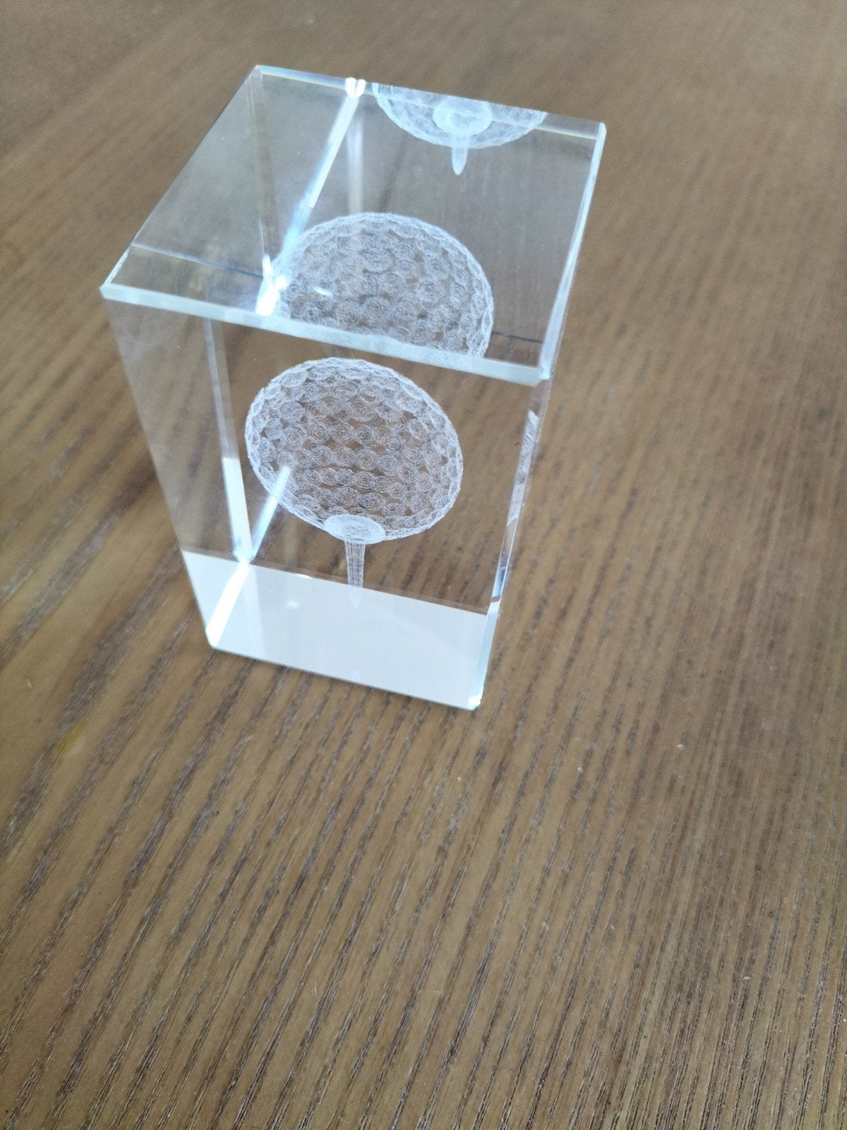 Kristallen golfbal op tee 3D laser gegraveerd., Ophalen of Verzenden