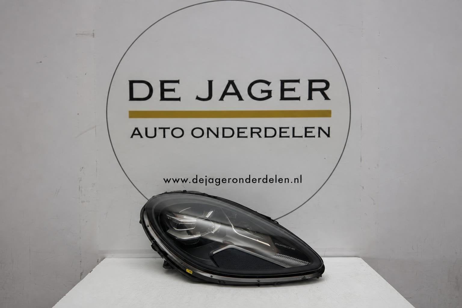 Porsche Macan 95B Full LED koplamp rechts 95B941010AP, Auto-onderdelen, Gebruikt, Porscheplatz 1
70435  Stuttgart, DE, Porsche