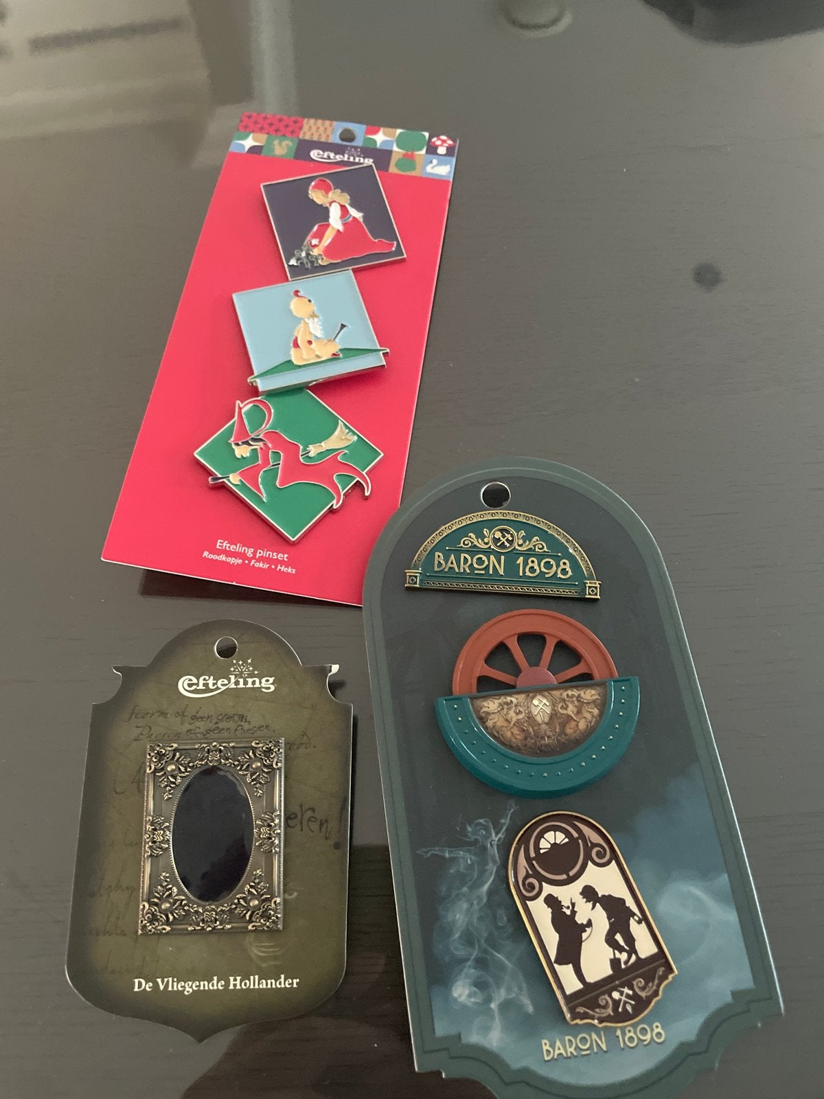 Efteling pins: De Vliegende Hollander, Baron 1898, Roodkapje, Verzamelen, Ophalen of Verzenden, Nieuw, Button of Speldje