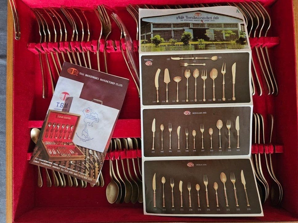 Luxe Thai Brons 12-persoons Bestekset in Houten Kist, Antiek en Kunst, Ophalen