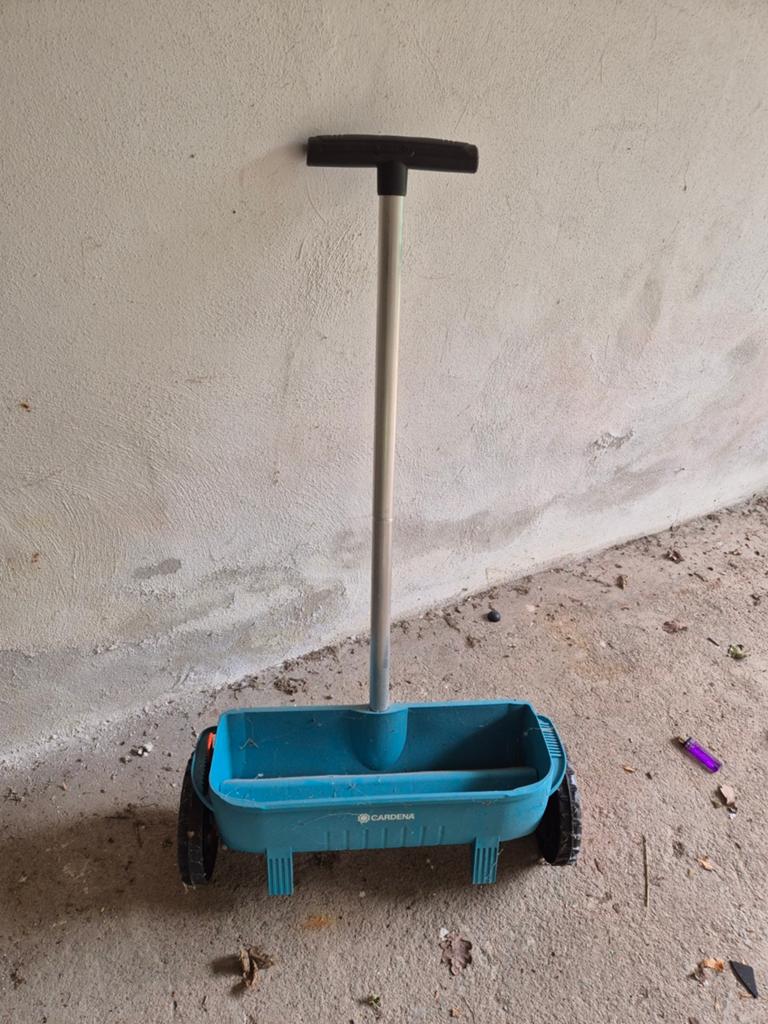 Gardena strooiwagen nog nooit gebruikt, Ophalen