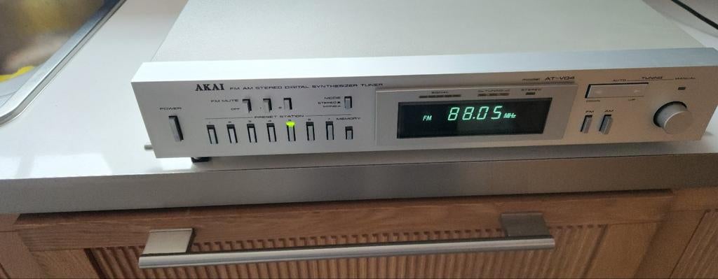 Akai tuner AT_VO4., Ophalen of Verzenden