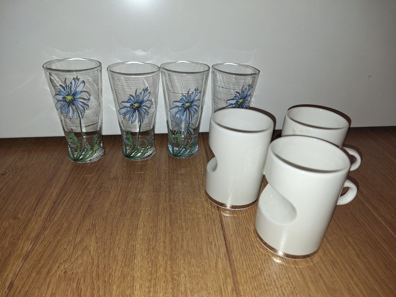 4 Glazen en 3 mokjes CAN Corry Ammerlaan van Niekerk, Huis en Inrichting, Glas of Glazen, Ophalen of Verzenden, Overige stijlen