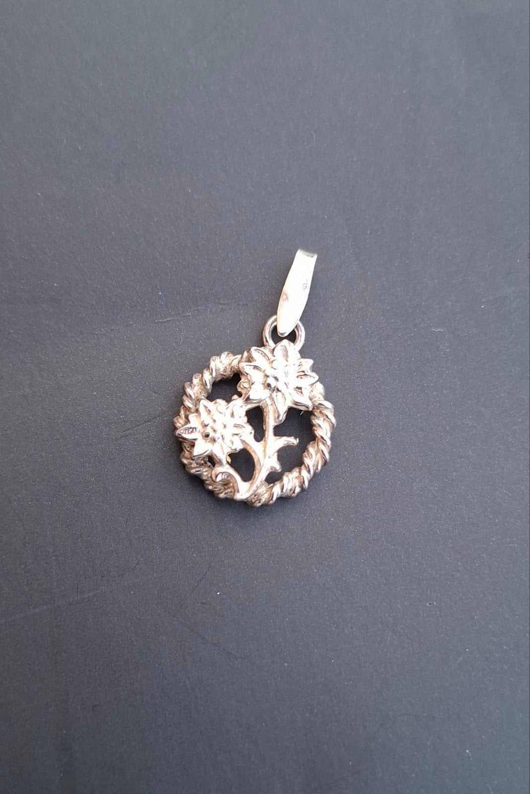 Zilveren Edelweiss Hanger, Gebruikt, Ophalen of Verzenden, Bloem of Plant, Zilver