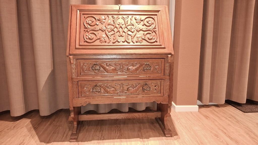 Antieke secretaire met prachtig houtsnijwerk, Ophalen, Gebruikt
