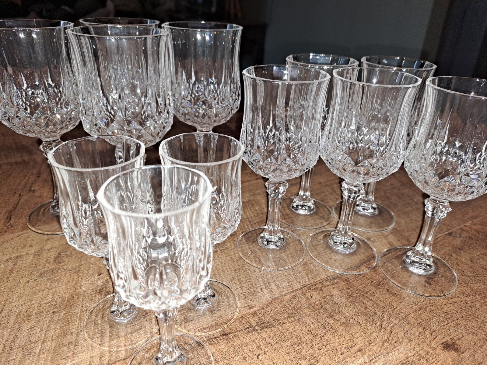 Set van 12 kristallen wijnglazen, Antiek en Kunst, Ophalen