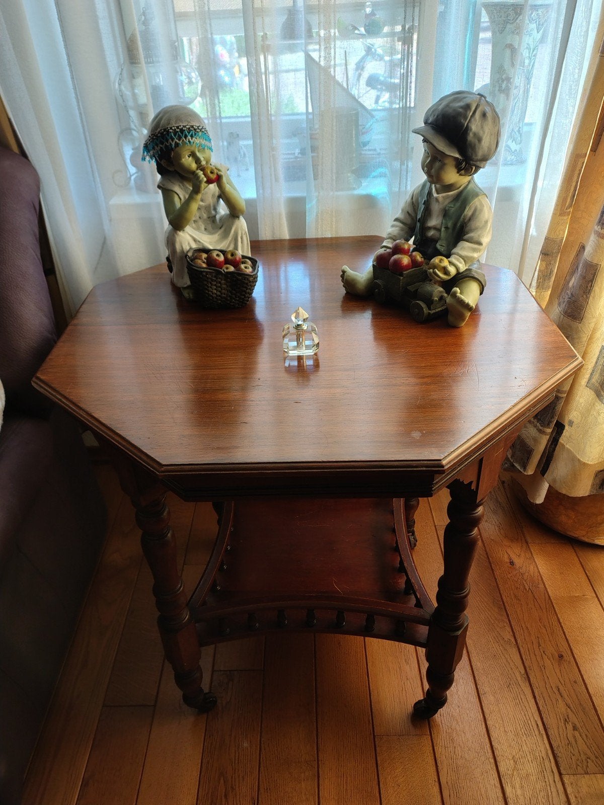 Achtkantige houten tafel met onderblad, Antiek en Kunst, Ophalen