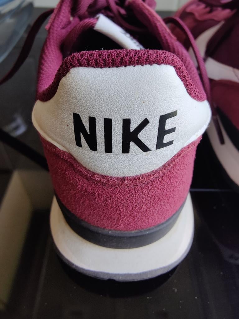 Nike Sneakers maat 38 in Nieuwstaat, Kleding | Dames, Schoenen, Nike, Ophalen of Verzenden, Rood, Sneakers of Gympen