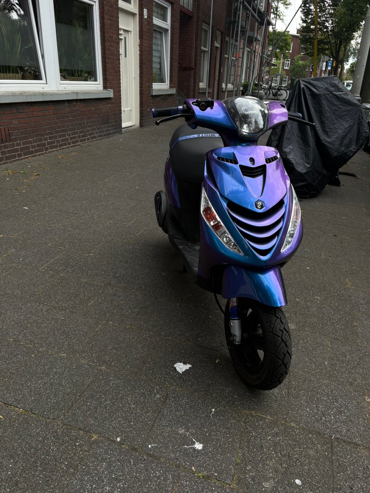 Zip 50cc 4t 2v, Fietsen en Brommers, Scooters | Piaggio, Zo goed als nieuw, Zip, Benzine, Ophalen of Verzenden