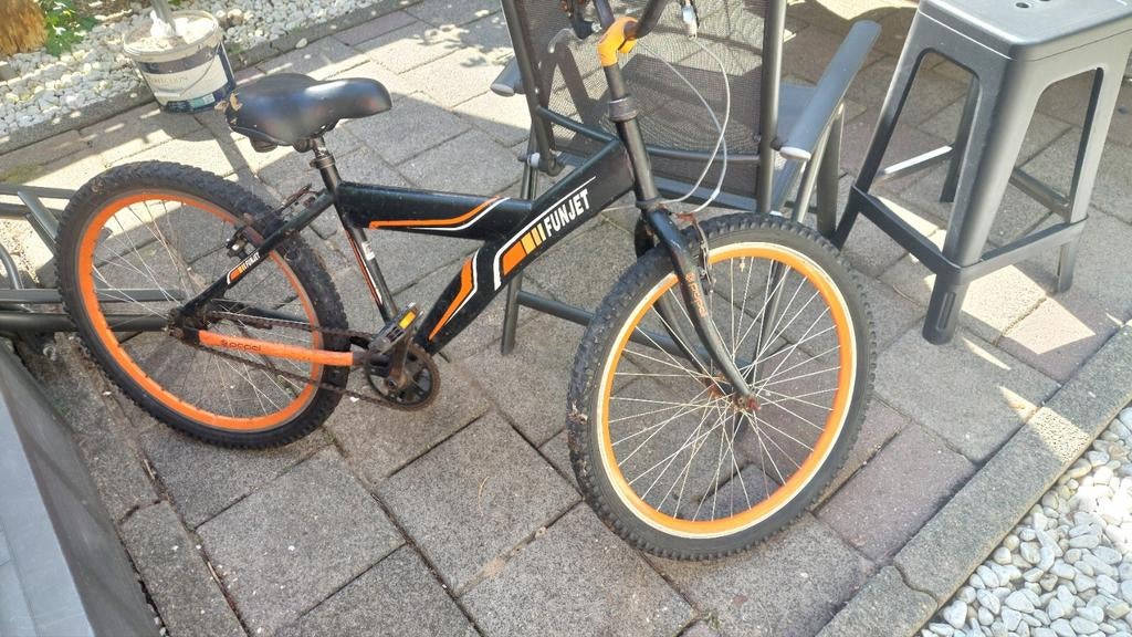 Zwarte en oranje fiets, Ophalen of Verzenden