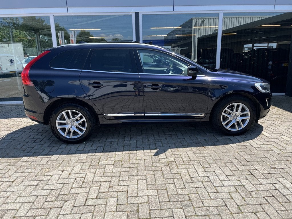 Volvo XC60 2.0 T5 Polar+ FWD / Camera / Leer / ACC / Schuif-, Auto's, Volvo, Euro 6, 1969 cc, Blauw, Bedrijf