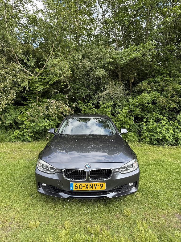 BMW 3-Serie 2.0IX 320 135KW Aut8 (f30) 2012 Grijs, 4 cilinders, Origineel Nederlands, 75 €/maand, Particulier
