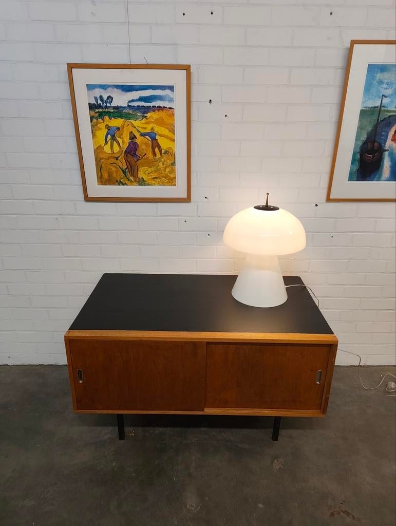 Mid-century dressoir met schuifdeuren, Ophalen, Gebruikt, Mid century, 100 tot 150 cm