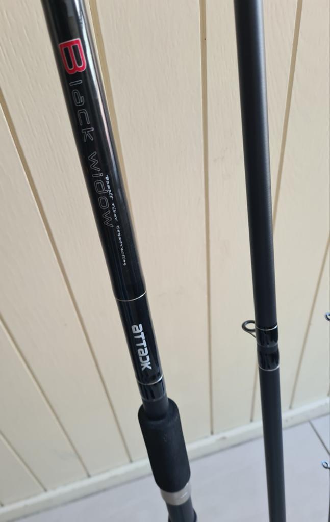Attack. Black Widow feeder. 12ft., Ophalen, Werphengel, Nieuw, 12ft